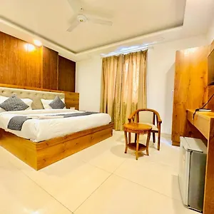 https://glory-near-delhi-airport.hotelsdelhi.org