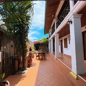 https://chilatda-villa.hotelsluangprabang.com